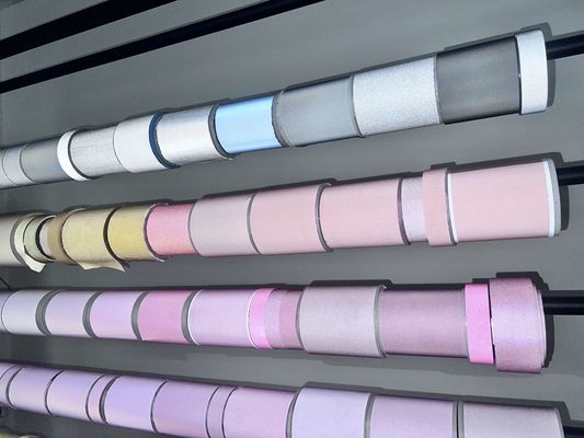 رنگ خاکستری نخ بازتاب دهنده بلند نخ نرم بازتاب دهنده نخ دوخت بازتاب دهنده نخ تزئینی